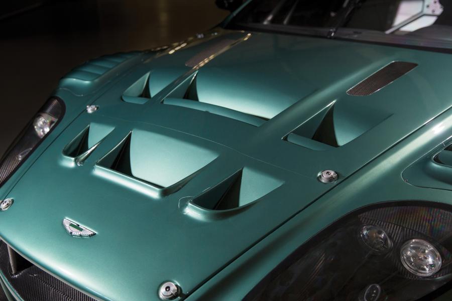 Детали экстерьера Aston Martin DBR9 2005 года  (фото 12 из 60)